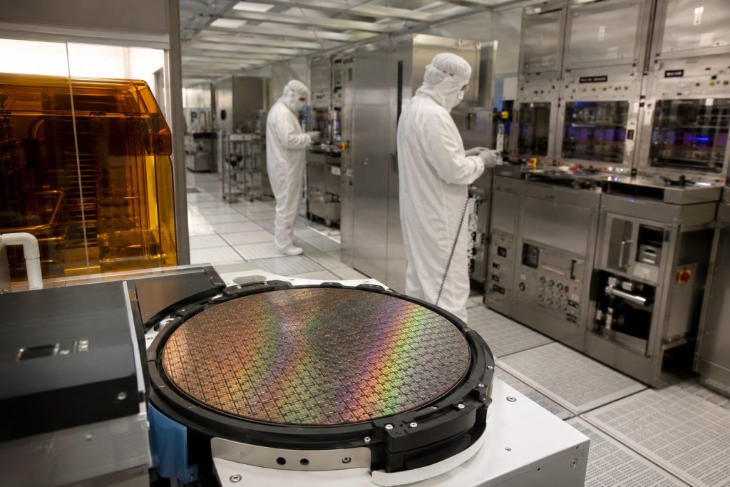 PHLX Semiconductor Index Rebounds 3% as PPI and Applied Materials Loom