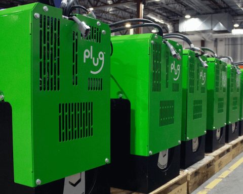 Plug Power Shares Drop 3.5% After Quarterly Cash Outflow Reduces $162 Million Reserve