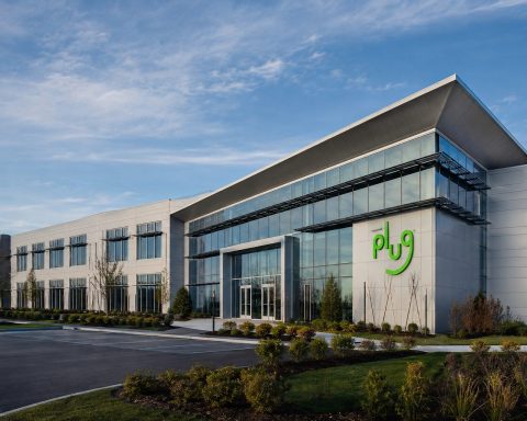 Plug Power Stock Needs 35% H2 Sales Boost for 2026 Forecast; Shares End Friday Up