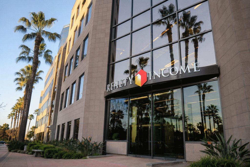 Realty Income’s $1 Billion Convertible Offering Creates $28 Million Carry Advantage Realty Income’s $1 Billion Convertible Offering Creates $28 Million Carry Advantage