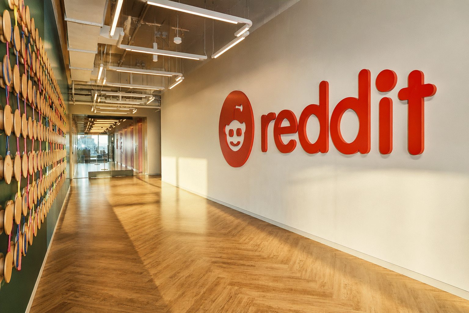 Reddit Shares Surge 12.5% Ahead of S&P 500 Inclusion, Market Sees Potential $3 Billion in Index Buys Reddit Shares Surge 12.5% Ahead of S&P 500 Inclusion, Market Sees Potential $3 Billion in Index Buys