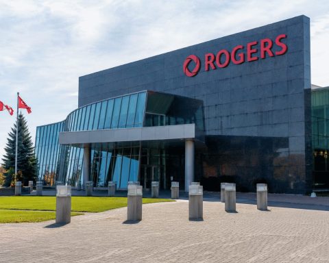 Rogers’ Richmond Disruption Rekindles 35% Fall in Internet Additions