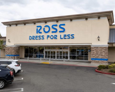Ross Stores Shares Gain $3.2 Billion After Margin Outpaces $253 Million Refund Impact