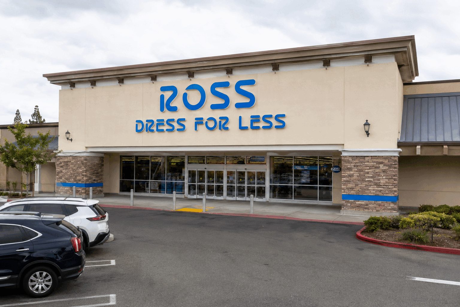 Ross Stores Shares Gain $3.2 Billion After Margin Outpaces $253 Million Refund Impact Ross Stores Shares Gain $3.2 Billion After Margin Outpaces $253 Million Refund Impact