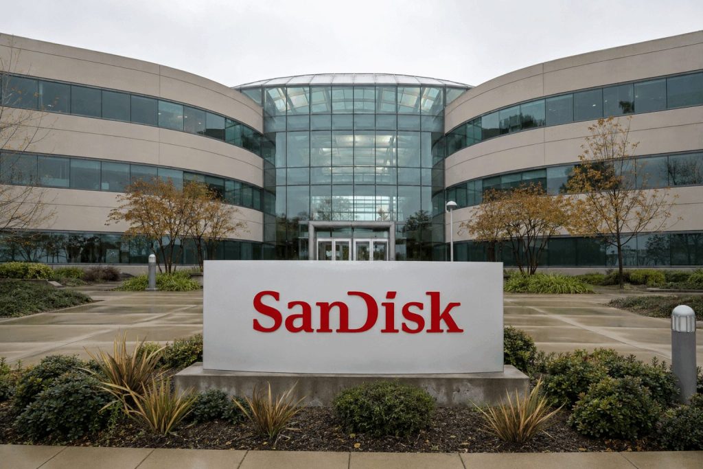 Sandisk Shares Surge 35% as New Contracts Test the NAND Cycle