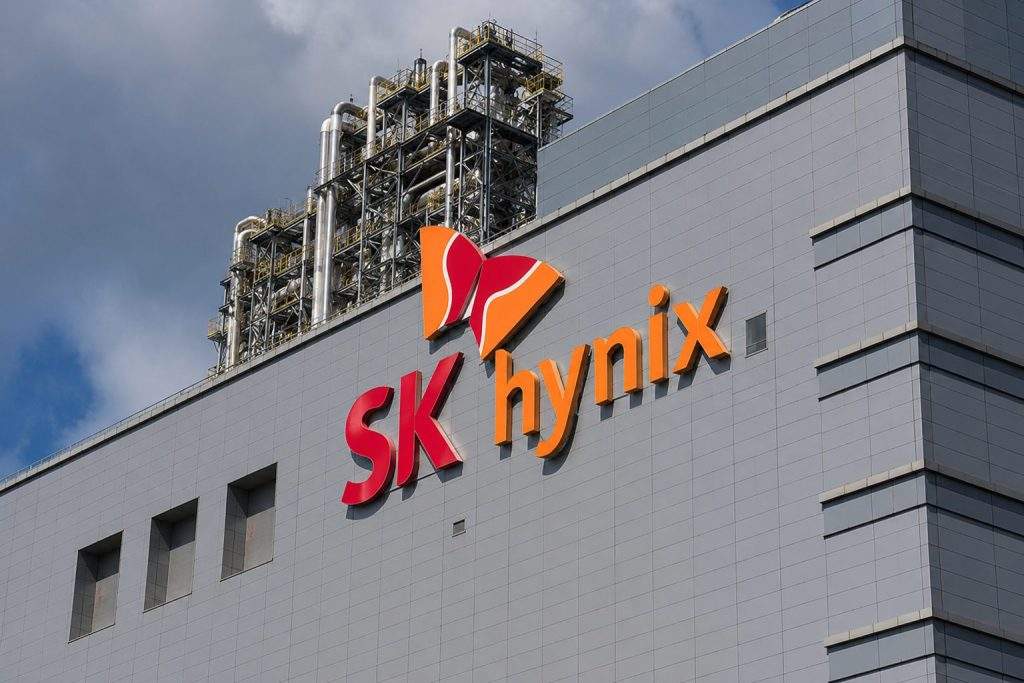 SK hynix (KRX:000660) approaches ADR convergence milestone following 30% rally in Seoul