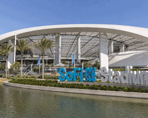 SoFi Stock (SOFI) Rises 8% as Company Holds Profit Guidance