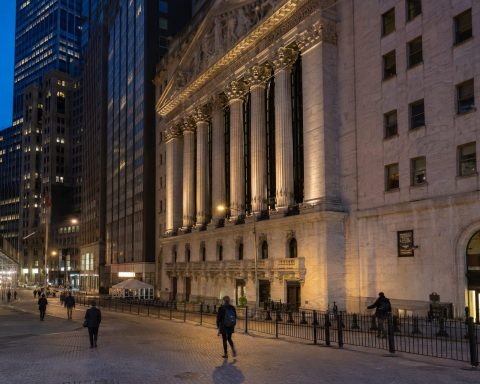 S&P 500 Futures Up 0.2% Ahead of PPI After 71-Point Record Gap