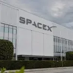 SpaceX (NASDAQ:SPCX) Shares Buoyed by AI Investments Despite Moon Impact Crater