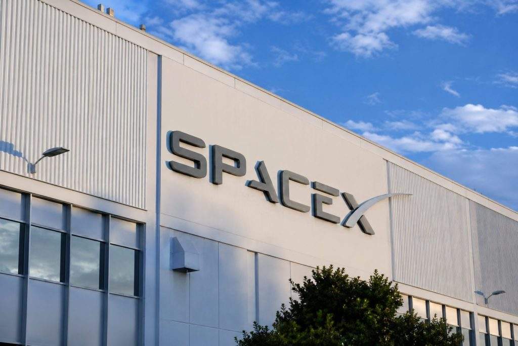 SpaceX (NASDAQ:SPCX) Braces for $99 Billion Lockup Expiry Following Major AI Capex Boost