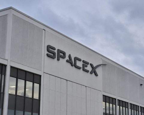SpaceX (NASDAQ:SPCX) Shares Edge Toward IPO Price with 93% of Capex Directed to Units Posting Losses