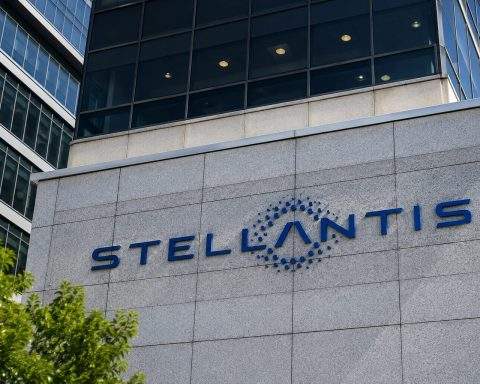 Stellantis shares dip with 1.8% margin as U.S. markets close and after-hours trading shows activity