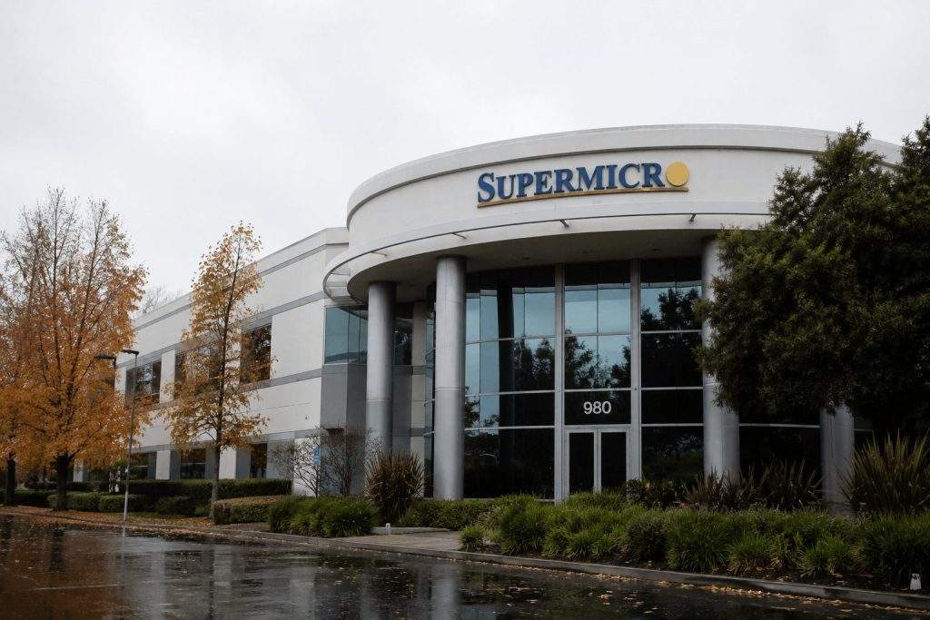 Super Micro Computer, Inc. (NASDAQ:SMCI) Stock Comes Under Pressure as Cash-Flow Concerns Emerge Despite Margin Recovery
