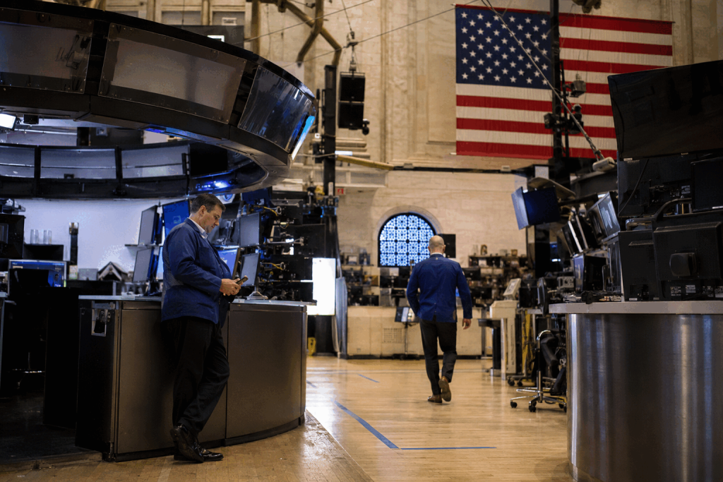 U.S. Aftermarket Recap: Tech Losses Hold at 18:00 EDT on August 28, 2026