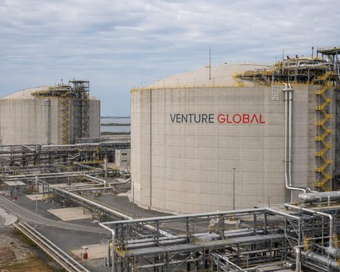 Venture Global (VG) Drops 7% Despite Higher 2026 Profit Outlook, Revenue Miss Fuels Pressure