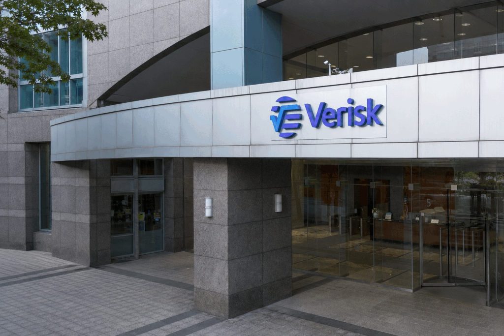Verisk Stock (NASDAQ:VRSK) Loses $1.39 Billion as Court Revives AccuLynx Deal Verisk Stock (NASDAQ:VRSK) Loses $1.39 Billion as Court Revives AccuLynx Deal