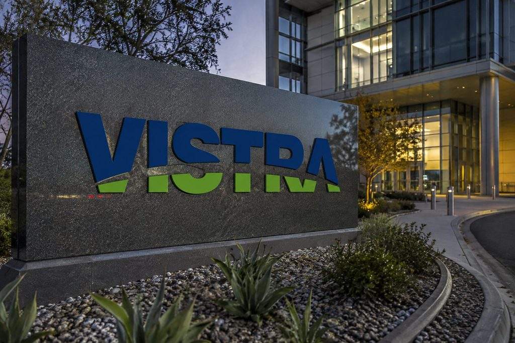 Vistra Shares Fall Ahead of Earnings After Rival Miss Raises Questions on Financing Costs