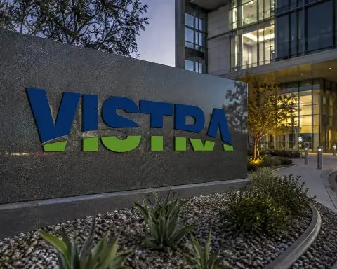 Vistra Shares Fall Ahead of Earnings After Rival Miss Raises Questions on Financing Costs