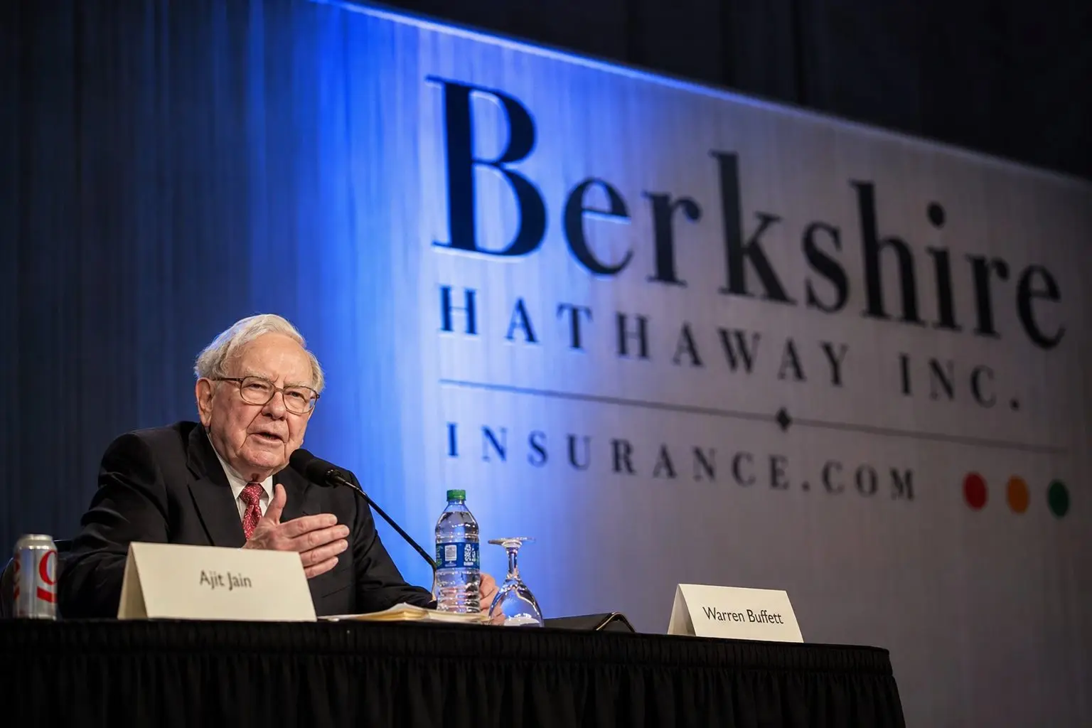 Buffett’s S&P 500 Guidance: Lower ETF Costs, Heightened Concentration Risk