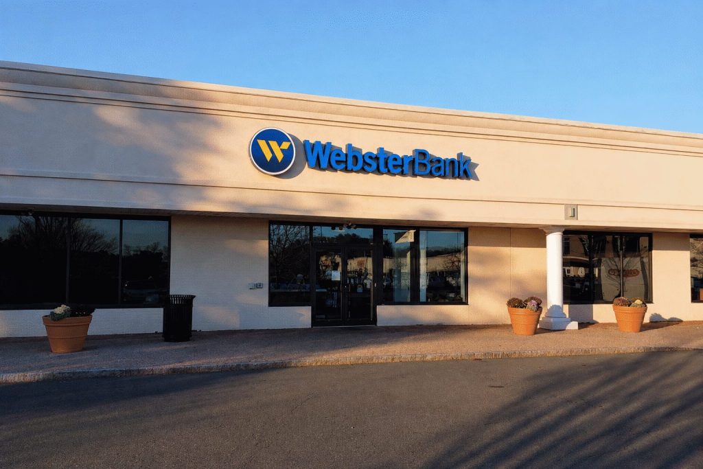 Webster ends at $77.57; Santander transition at 0.5% as U.S. premarket opens Webster ends at $77.57; Santander transition at 0.5% as U.S. premarket opens