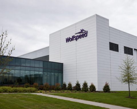 Wolfspeed Shares (WOLF) Drop 19% With 34% Break-Even Gap After AI Surge