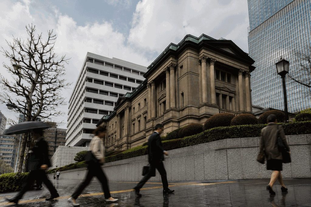 Yen Approaches 160 as Bets on BOJ September Rate Hike Climb to 80%