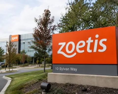 Zoetis Shares Approach 52-Week Low; Buybacks Support EPS Following Outlook Reduction