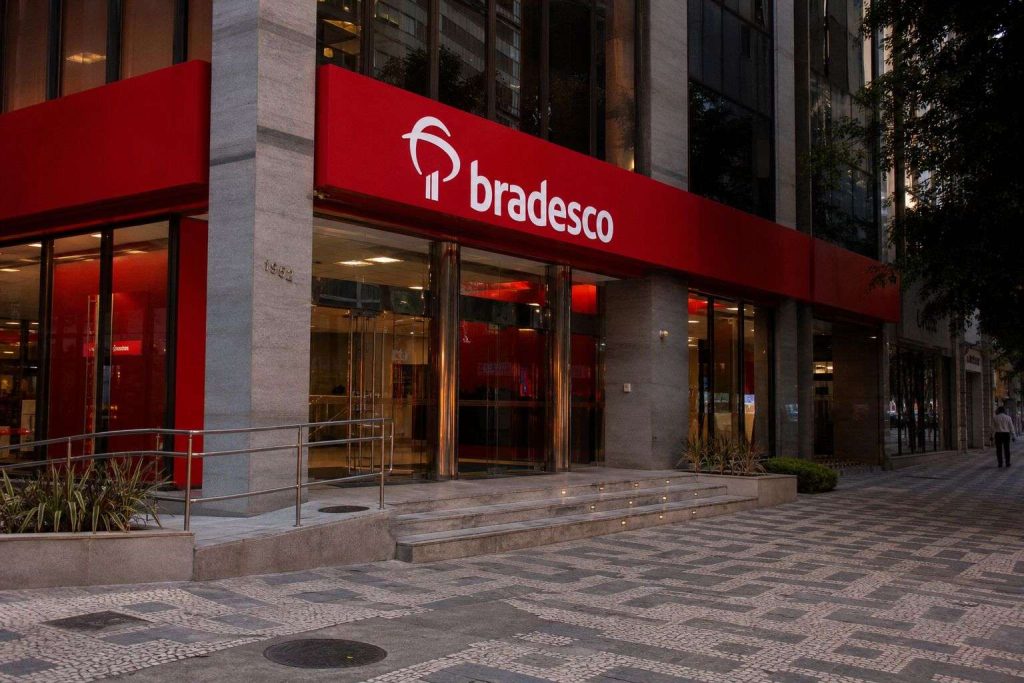 Bradesco ADR Rises 1.2% as Brazil’s Earnings Rebound Faces 14% Interest Rate Hurdle