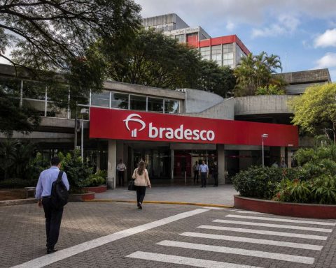 Bradesco ADRs Climb 3.9% as Real’s Strength Fuels Recovery Rally