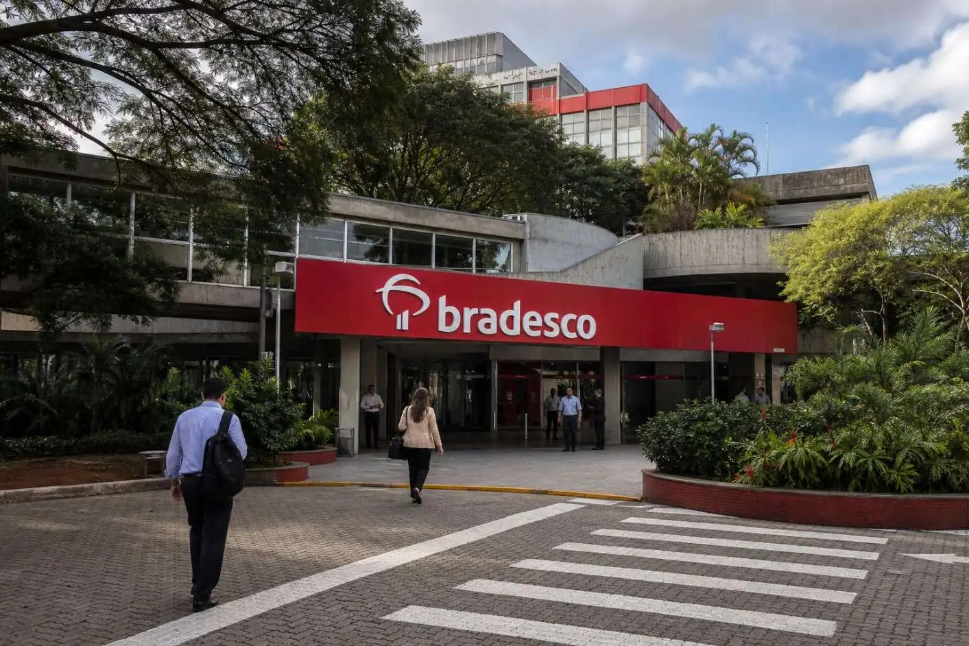 Bradesco ADRs Climb 3.9% as Real’s Strength Fuels Recovery Rally