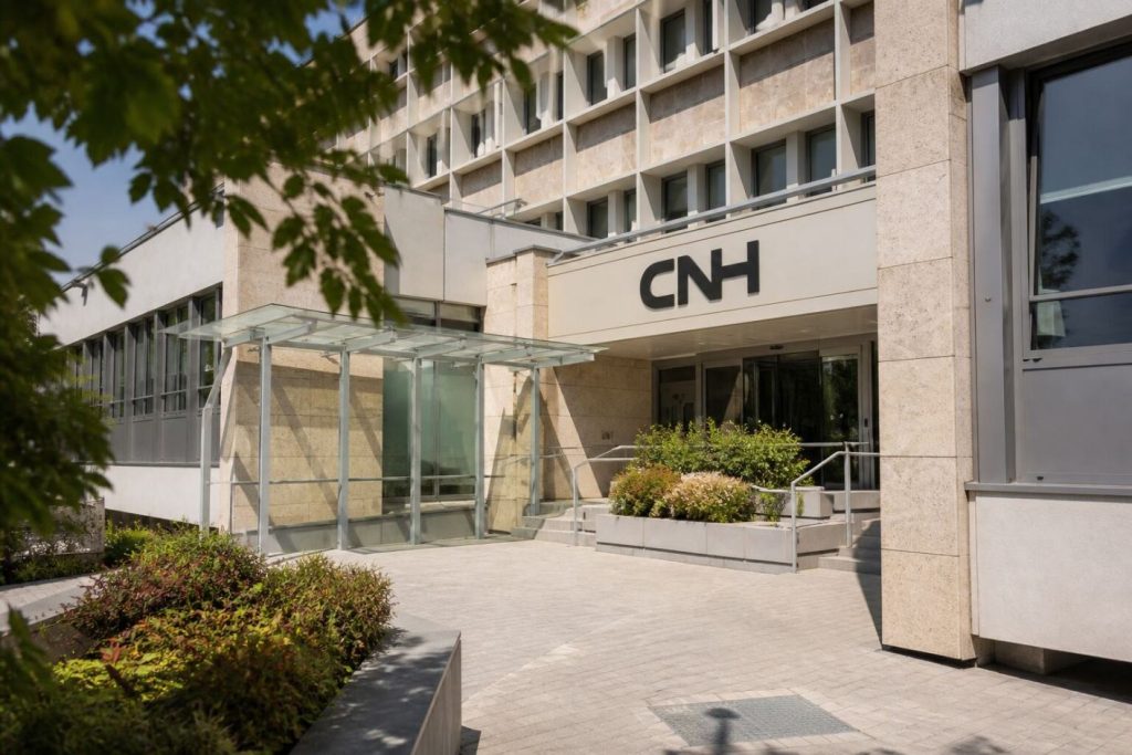 CNH Stock Slips 0.5% Premarket as 7.2x Volume Tests Baird’s $15 Recovery Bet CNH Stock Slips 0.5% Premarket as 7.2x Volume Tests Baird’s $15 Recovery Bet