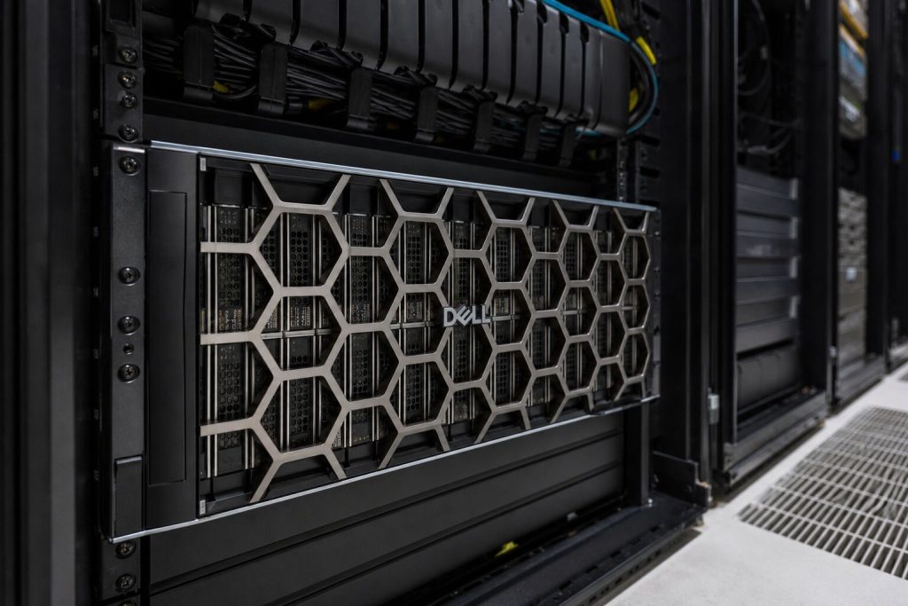 Dell Shares Drop 3.5% as $60 Billion AI Server Ambition Puts Margins in Focus Dell Shares Drop 3.5% as $60 Billion AI Server Ambition Puts Margins in Focus