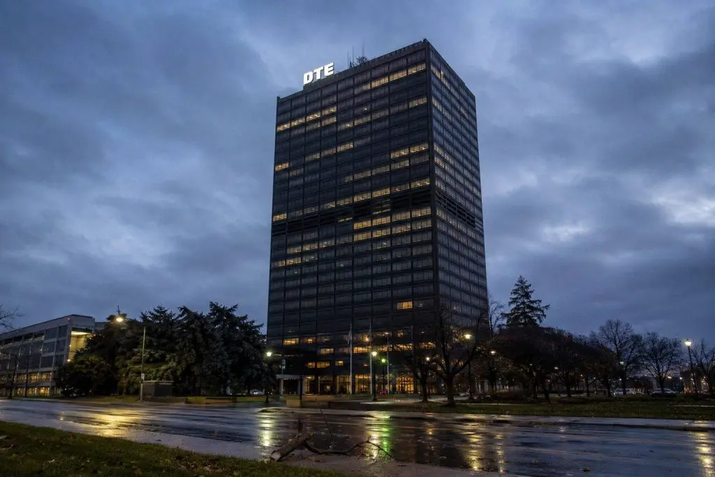 DTE Confronts 80,388 Storm Outages Amid $900 Million Grid-Reliability Investment