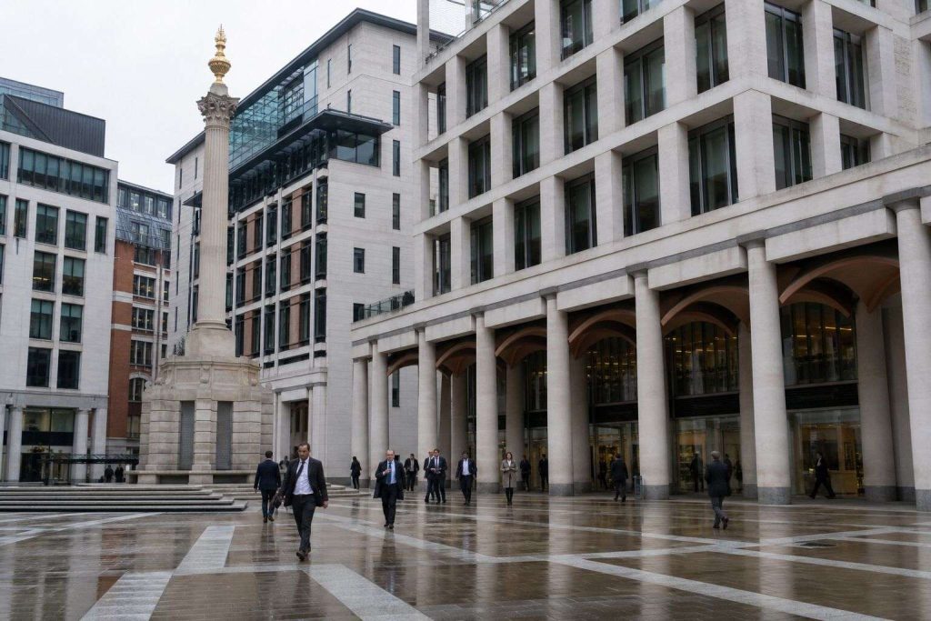 FTSE 250 Drops 1.7%, Wiping Out Almost Double the Previous Week’s Rise FTSE 250 Drops 1.7%, Wiping Out Almost Double the Previous Week’s Rise