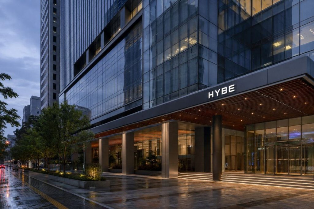HYBE Rises 0.7% After ₩263 Billion Founder Probe Sent to Prosecutors HYBE Rises 0.7% After ₩263 Billion Founder Probe Sent to Prosecutors