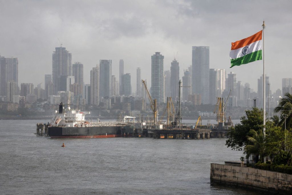India’s 7.8% Growth Faces Oil Shock With $136.4 Billion Buffer