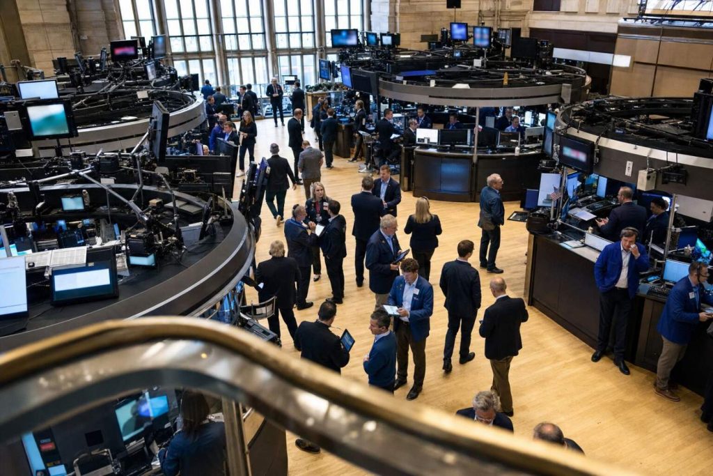 Materials Sector Pushes U.S. Stocks Higher; Dow Pares Early Gains Materials Sector Pushes U.S. Stocks Higher; Dow Pares Early Gains