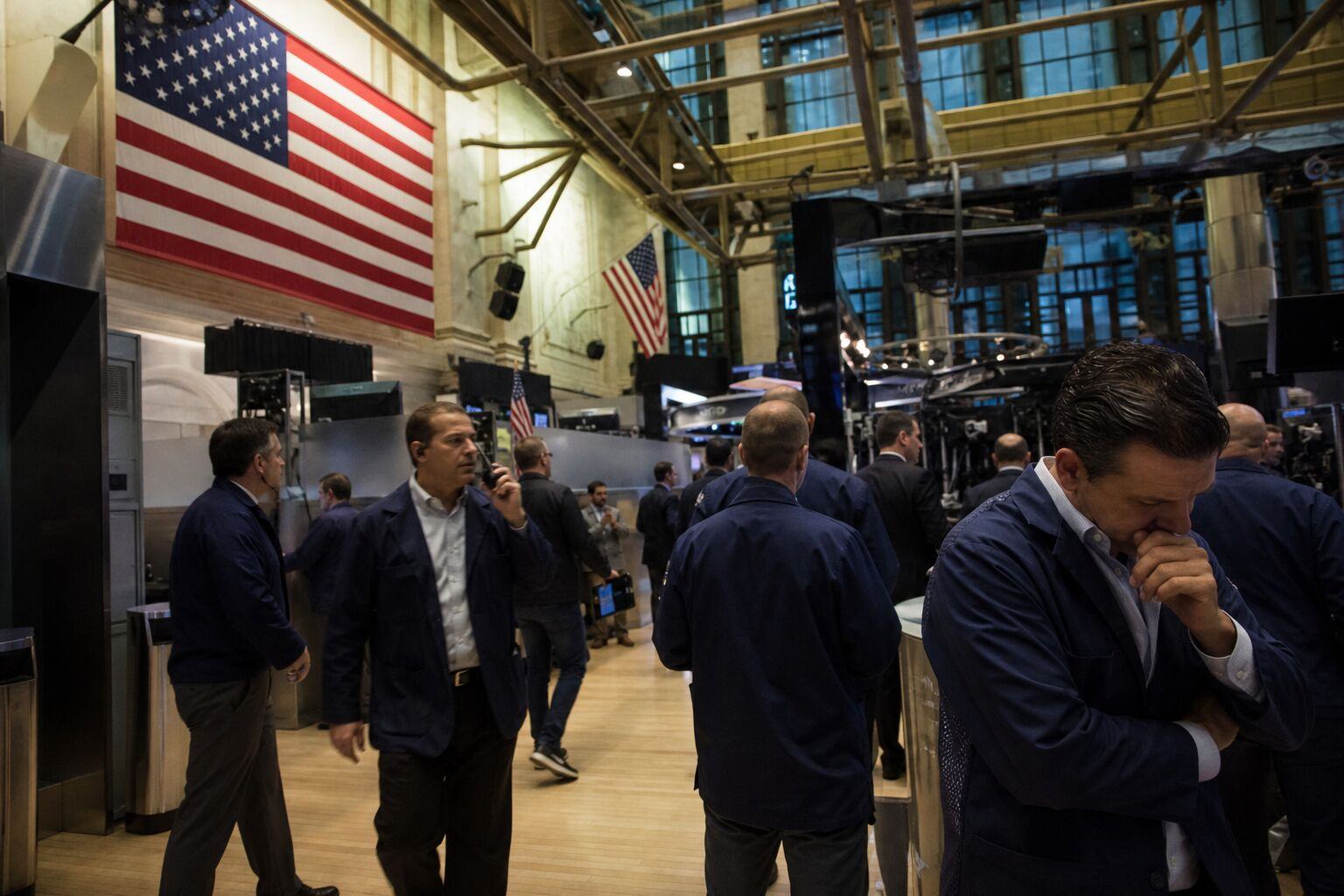 Nasdaq Drops 0.9% While WTI Crude Approaches $90 Nasdaq Drops 0.9% While WTI Crude Approaches $90