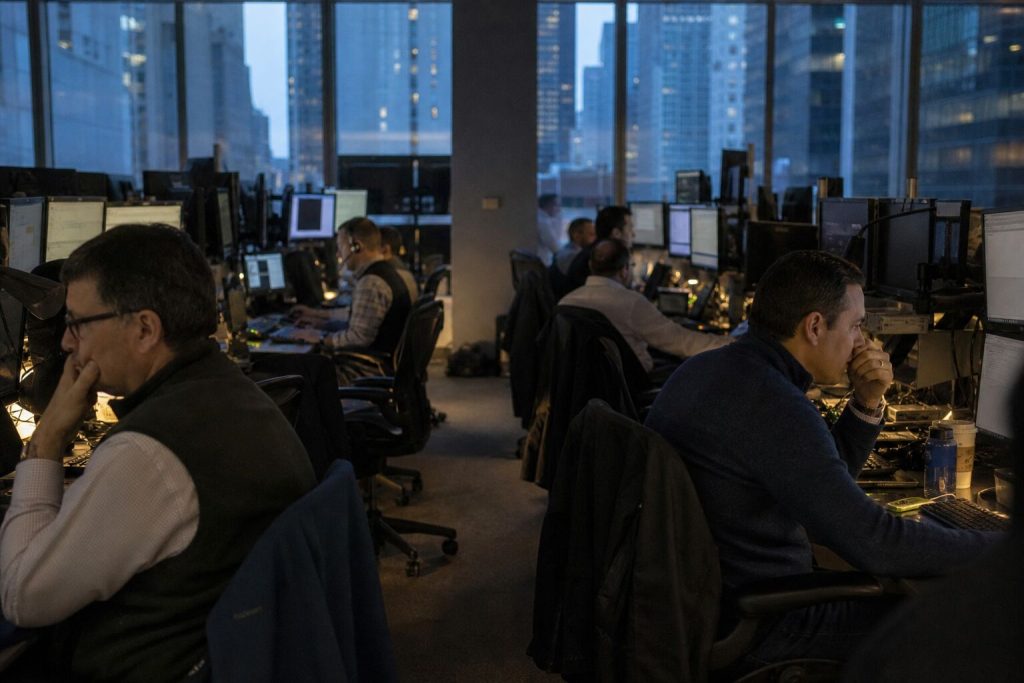 Nasdaq Futures Fall 0.6% as Oil Above $90 Keeps Rate Risk High