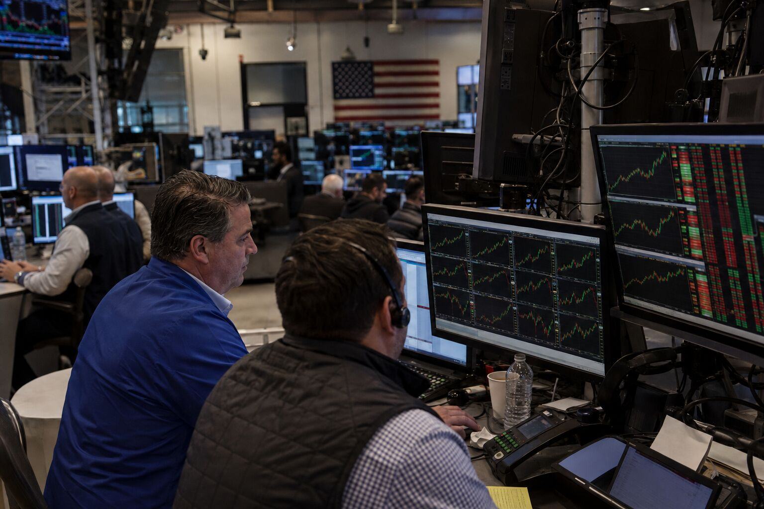 Nasdaq Up 1.5% After Waller Suggests Potential Rate Pause Nasdaq Up 1.5% After Waller Suggests Potential Rate Pause