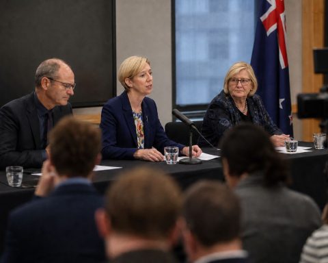 RBNZ lifts OCR to 2.75%, pushing New Zealand dollar down 1.1%