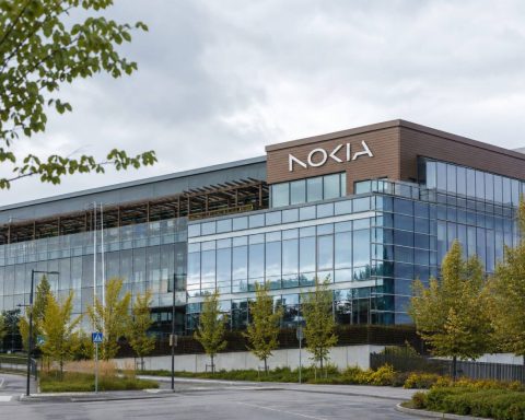 Nokia ADRs Fall 2.1% as Ciena Selloff Tests AI-Network Valuations