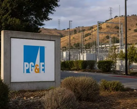 PG&E Drops 5.2% After $2 Billion Spend Delay Raises Questions About Growth