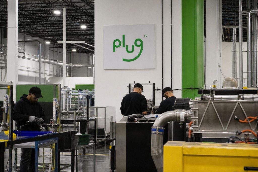 Plug Power Shares Slip 3.7% After $944 Million Equity Move Puts Turnaround to the Test Plug Power Shares Slip 3.7% After $944 Million Equity Move Puts Turnaround to the Test