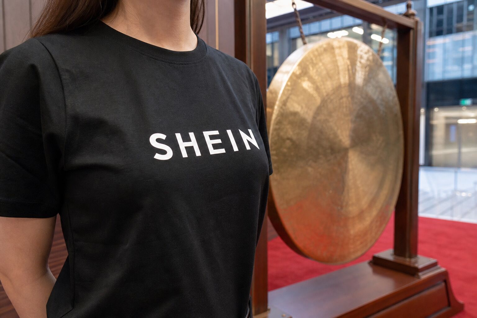 SHEIN Recovers from 10% Debut Slide, 6.6% of Shares Remain as Valuation Gauge SHEIN Recovers from 10% Debut Slide, 6.6% of Shares Remain as Valuation Gauge