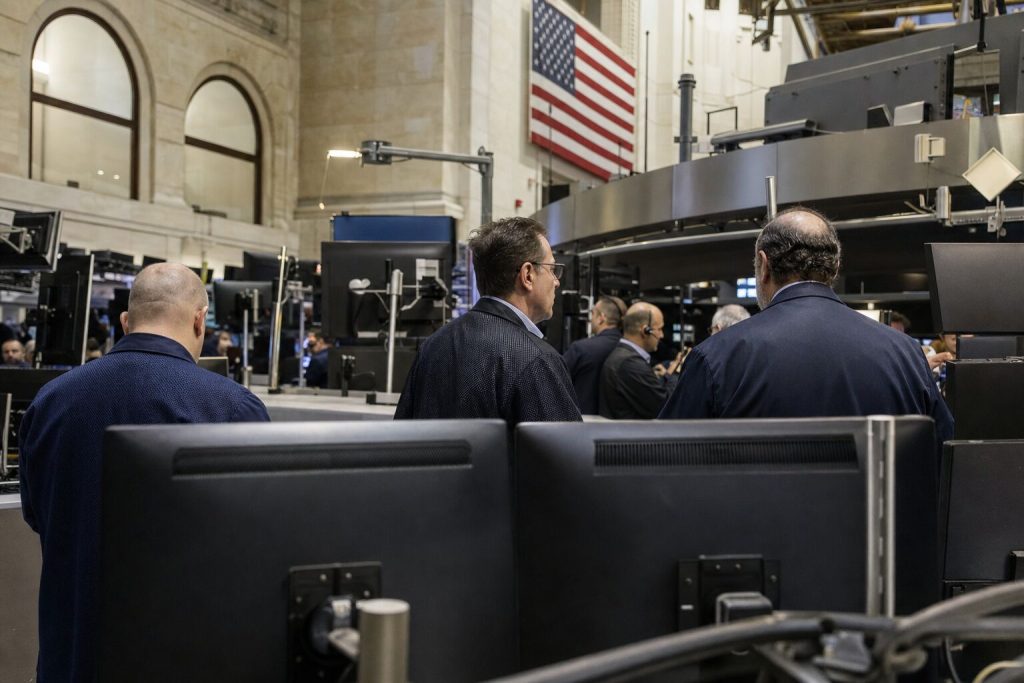 Small Cap Stocks Lead Wall Street While Oil Trades Close to $91 Small Cap Stocks Lead Wall Street While Oil Trades Close to $91