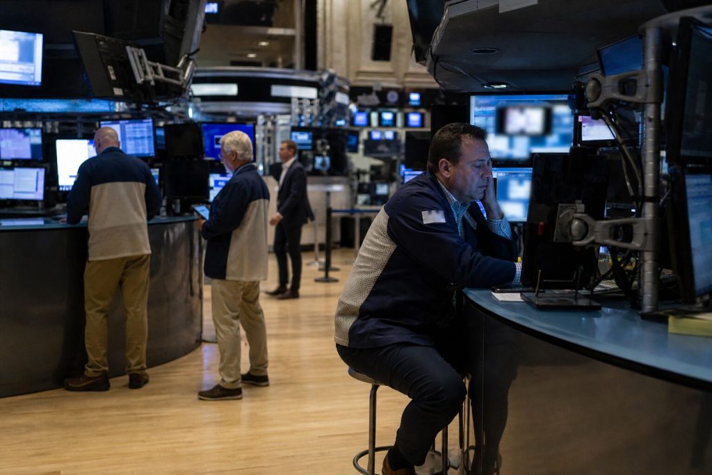 Broad ETFs Remain Stable as Oil Shock Cuts 374 Points From Dow Broad ETFs Remain Stable as Oil Shock Cuts 374 Points From Dow