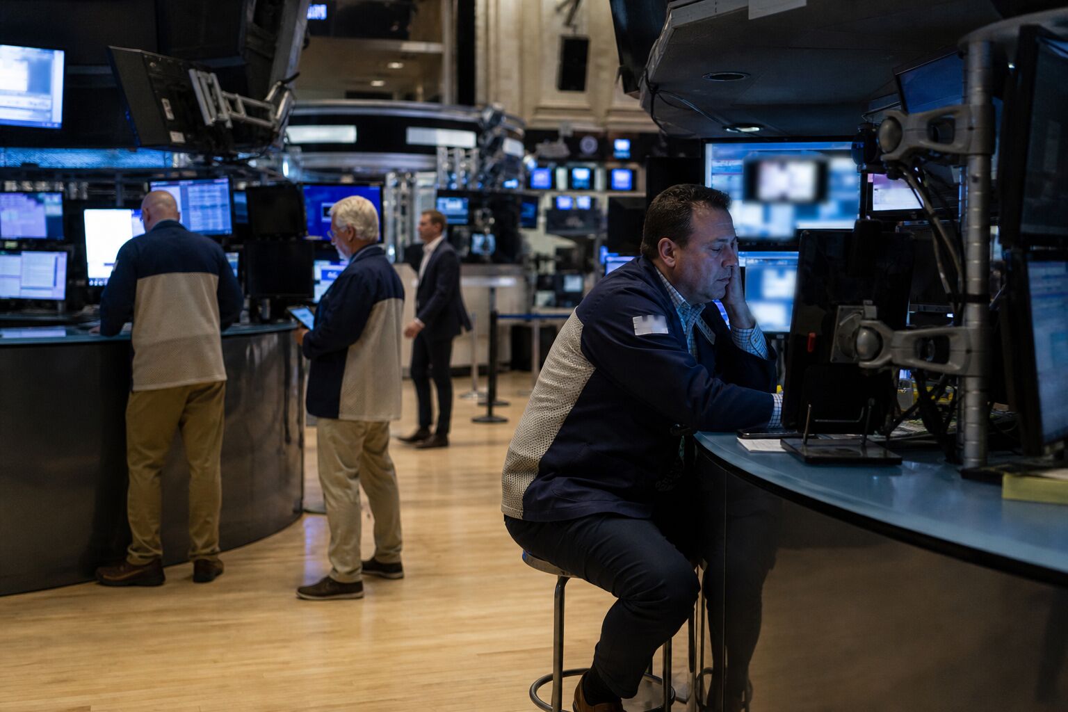 Broad ETFs Remain Stable as Oil Shock Cuts 374 Points From Dow Broad ETFs Remain Stable as Oil Shock Cuts 374 Points From Dow