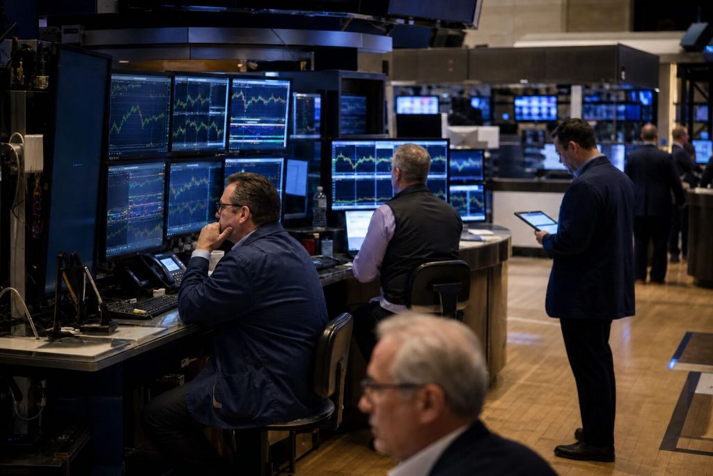 Dell Rises 6.5% as Futures Hold Steady; MongoDB Drops 13.7%