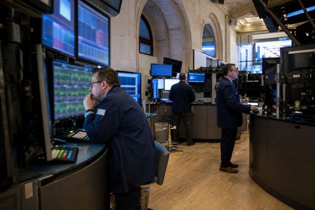 Nasdaq Futures Fall 0.5% as 4.8% Treasury Yield Mutes Earnings Rally Nasdaq Futures Fall 0.5% as 4.8% Treasury Yield Mutes Earnings Rally